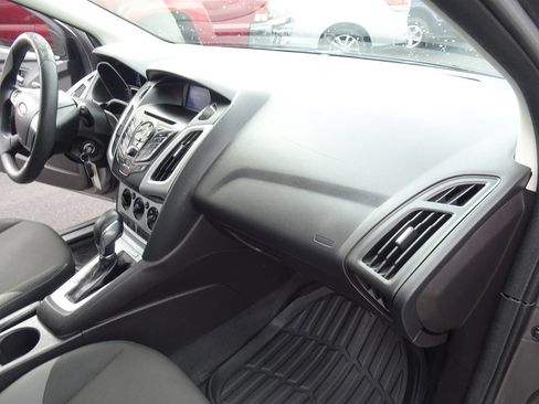Used 2014 Ford Focus SE image 31