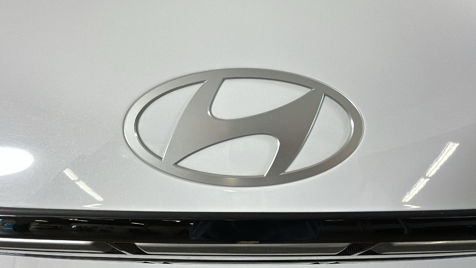 Used 2025 Hyundai Santa Fe SE FWD image 10