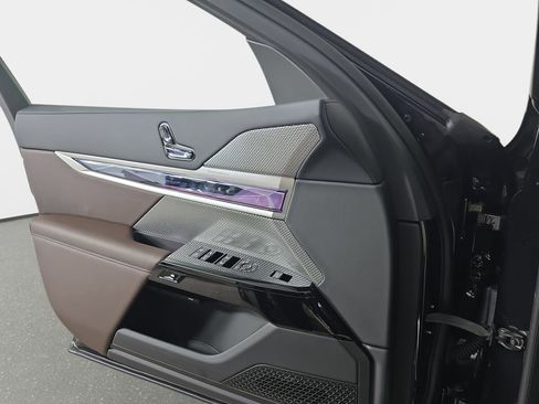 New 2026 BMW i7 xDrive60 w/ Executive Package AWD/4WD image 27