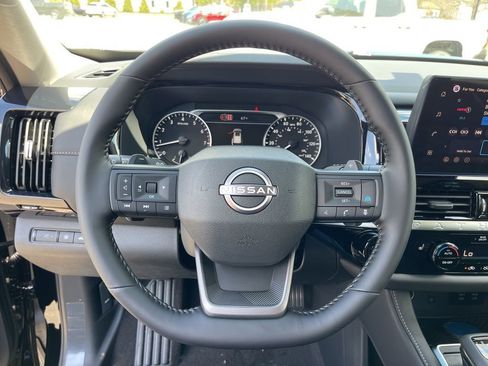 New 2026 Nissan Pathfinder SV w/ SV Premium Package image 14