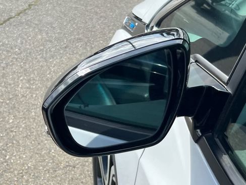 Used 2017 Chevrolet Bolt Premier w/ Driver Confidence II Package image 19