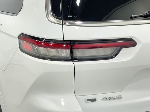 Used 2021 Jeep Grand Cherokee L Overland w/ Advanced Protech Group III image 37