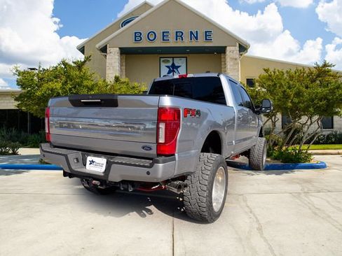 Used 2022 Ford F350 Platinum AWD/4WD image 6