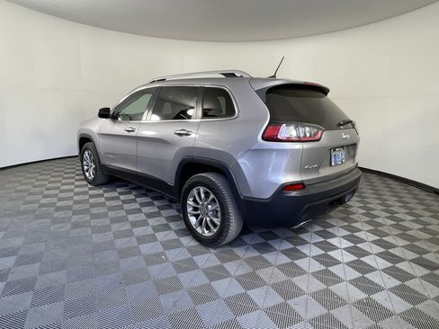 Used 2019 Jeep Cherokee Latitude Plus w/ Comfort/Convenience Group AWD/4WD image 3