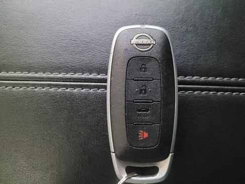 Used 2025 Nissan Sentra S FWD image 32