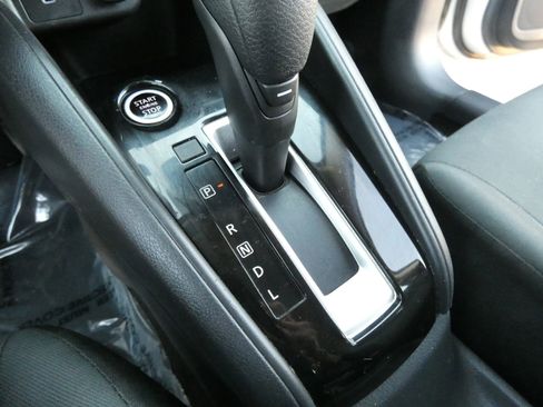 Used 2020 Nissan Versa S image 61