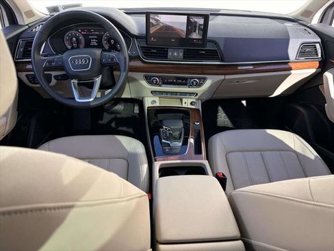 Used 2023 Audi Q5 2.0T Premium Plus w/ Premium Plus Package AWD/4WD image 17