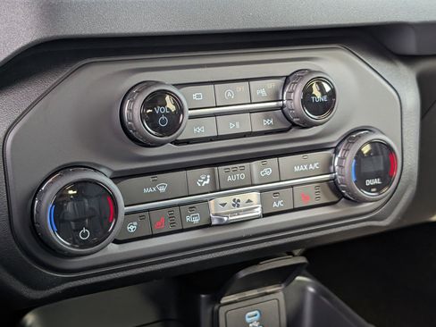 New 2025 Ford Bronco Outer Banks image 16