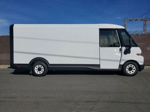 New 2025 Chevrolet Brightdrop 600 w/ Battery Pack, Max Range image 2