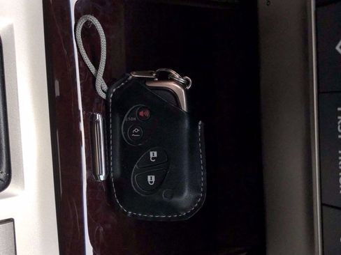 Used 2018 Lexus GX 460 Premium image 32