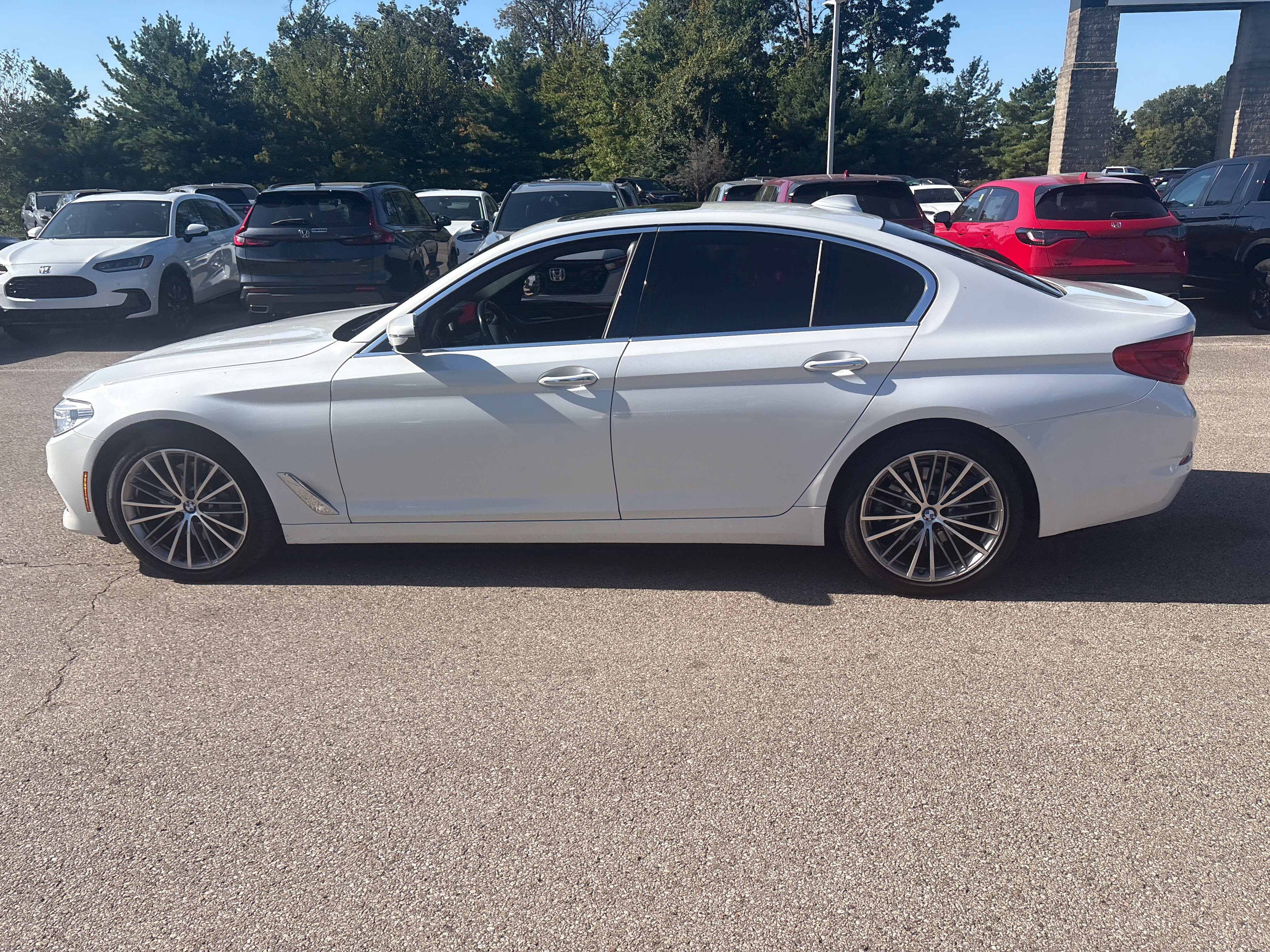 Used 2018 BMW 530i xDrive AWD/4WD image 14