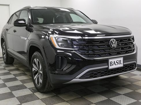 New 2026 Volkswagen Atlas Cross Sport SE AWD/4WD image 2