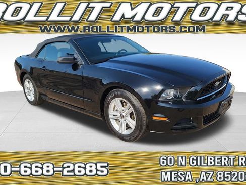 Used 2014 Ford Mustang Convertible RWD image 1