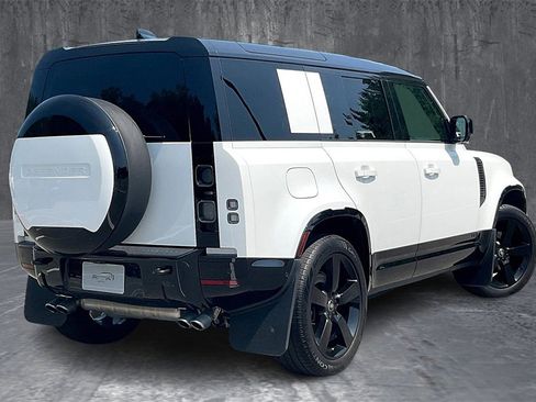 Used 2025 Land Rover Defender 110 V8 image 6