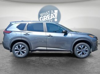 Used 2023 Nissan Rogue SV FWD video 2