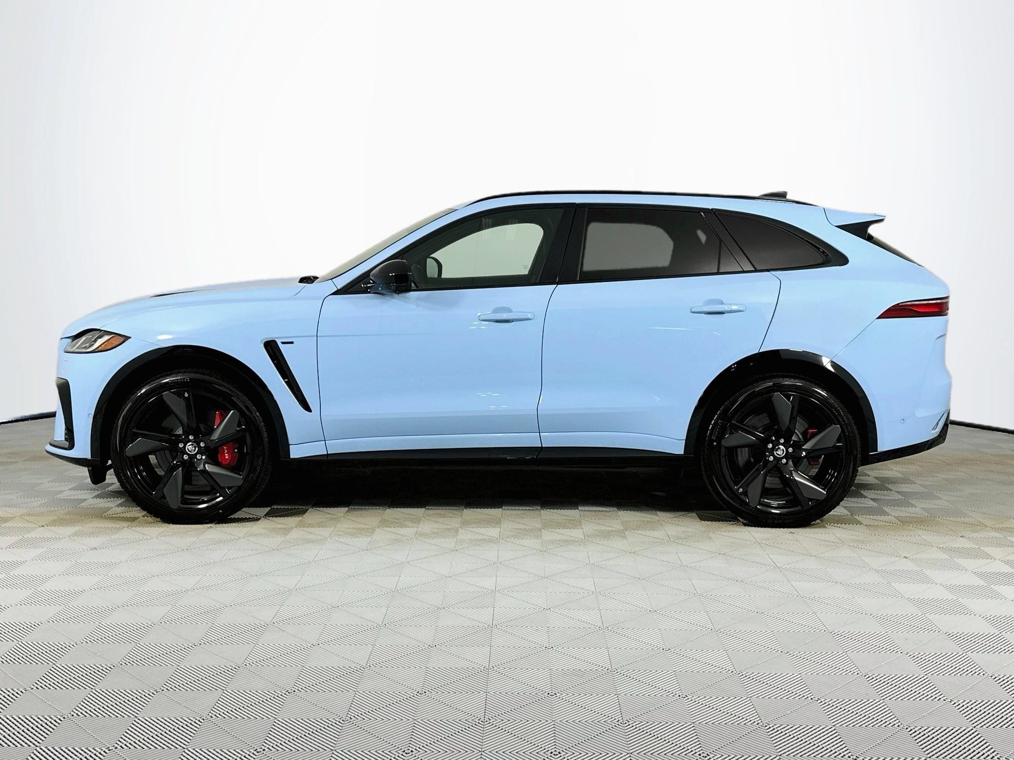 New 2026 Jaguar F-PACE SVR AWD/4WD image 8