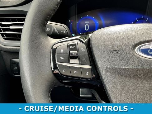Used 2022 Ford Escape Titanium AWD/4WD image 11