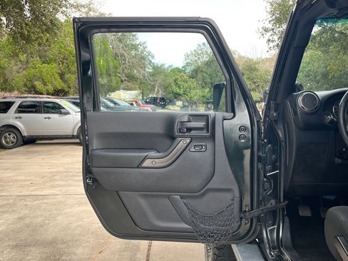 Used 2012 Jeep Wrangler Unlimited Sport image 17