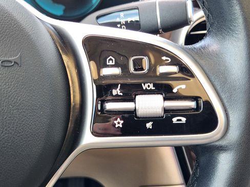 Used 2022 Mercedes-Benz GLC 300 image 23