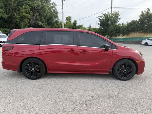Used 2023 Honda Odyssey Sport image 8