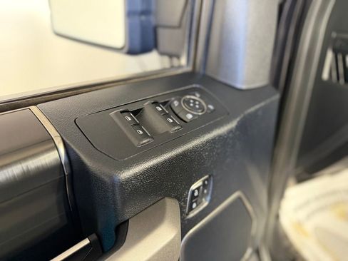 Used 2019 Ford F150 Raptor w/ Equipment Group 802A Luxury image 39