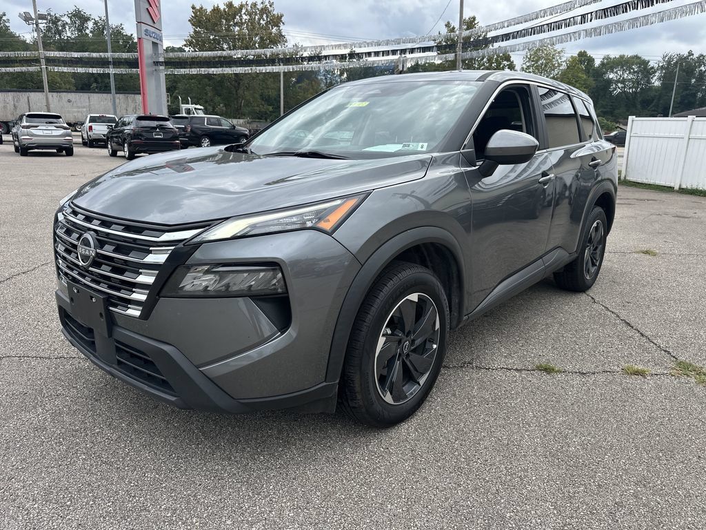 Used 2024 Nissan Rogue SV AWD/4WD image 11