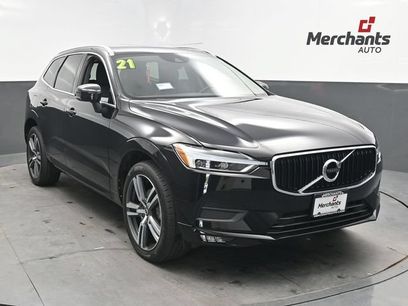 Used 2021 Volvo XC60 T5 Momentum w/ Premium Package