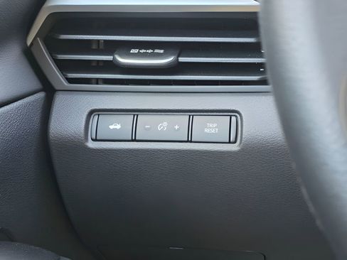 New 2026 Nissan Altima 2.5 SV image 18