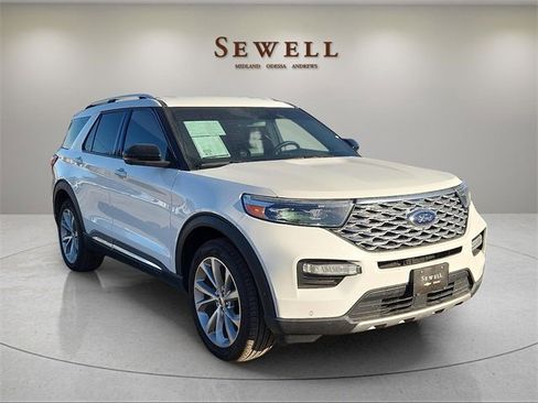 Used 2022 Ford Explorer Platinum w/ Equipment Group 601A image 5