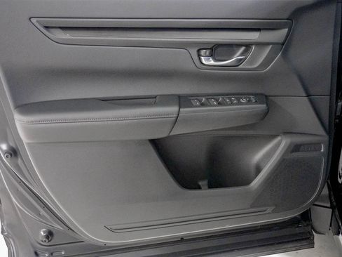 Certified 2025 Honda CR-V EX image 16