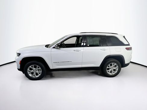 Used 2023 Jeep Grand Cherokee Limited AWD/4WD image 8