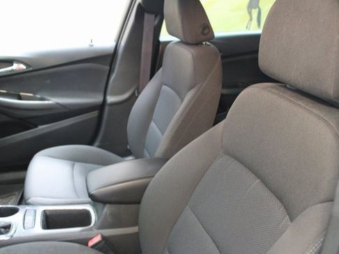 Used 2016 Chevrolet Cruze LT image 13