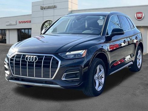 Used 2023 Audi Q5 2.0T Premium w/ Convenience Package image 3