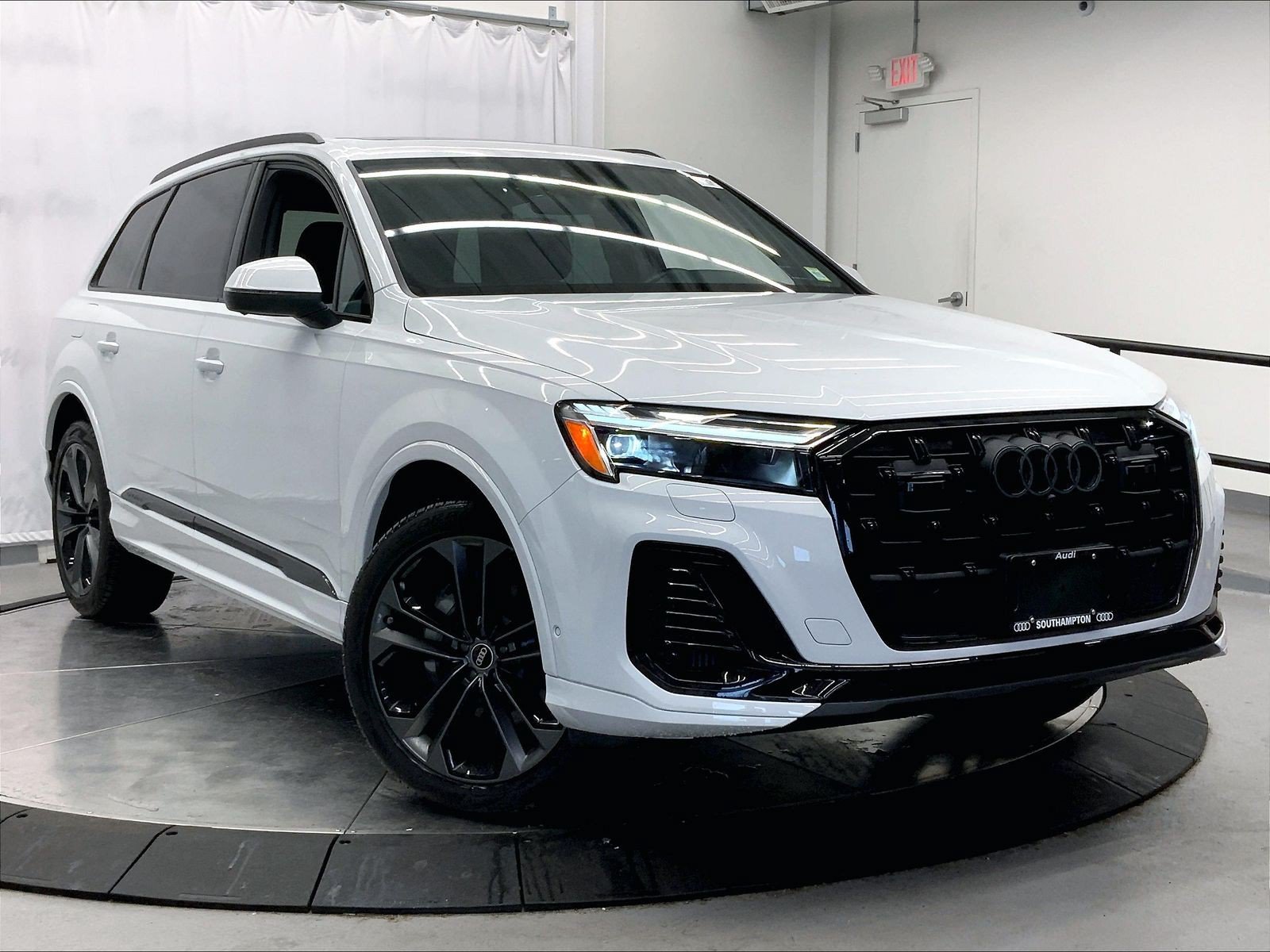 Certified 2025 Audi Q7 3.0T Premium Plus w/ Premium Plus Package AWD/4WD image 1