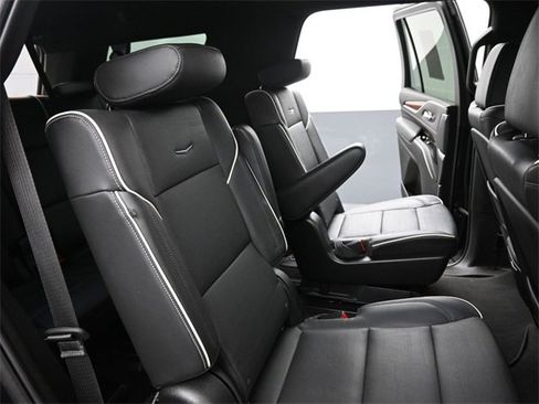 Used 2022 Cadillac Escalade Premium Luxury image 23
