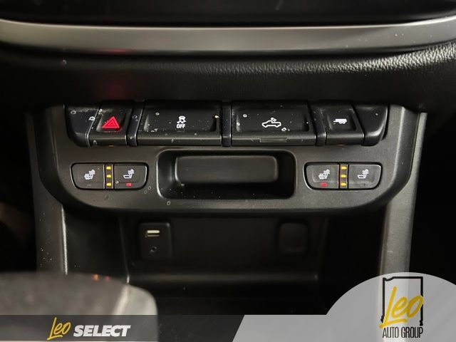 Used 2017 Chevrolet Colorado LT w/ Luxury Package, Chrome AWD/4WD image 17