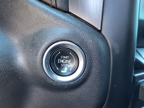 Used 2019 GMC Sierra 1500 AT4 w/ Off Road Performance Package image 26