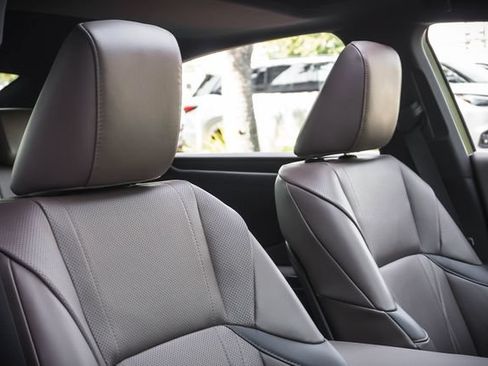 Certified 2025 Lexus ES 300h w/ Accessory Package (Z2) FWD image 26