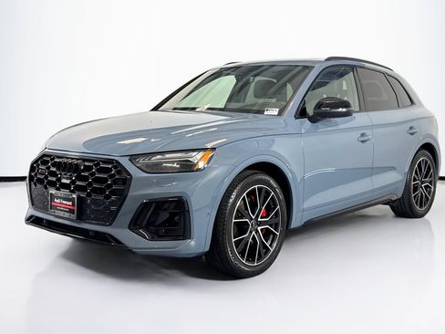 Used 2025 Audi SQ5 Prestige w/ Prestige Package AWD/4WD image 1
