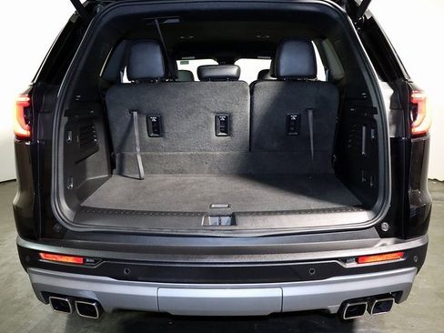 Used 2024 GMC Acadia Elevation image 31