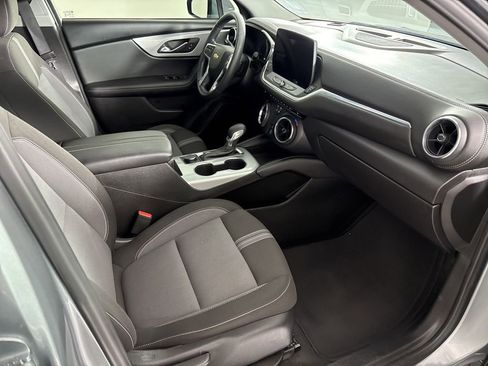 Used 2025 Chevrolet Blazer LT image 44