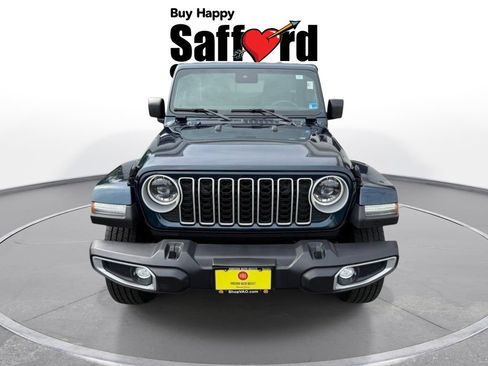 Used 2025 Jeep Wrangler Unlimited Sahara AWD/4WD image 10