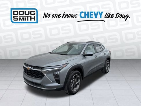 New 2026 Chevrolet Trax LT image 1