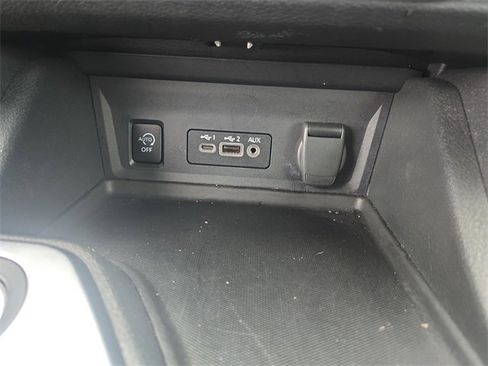 Certified 2024 Nissan Sentra SV image 26