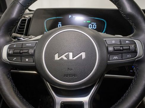 Used 2023 Kia Sportage EX image 17