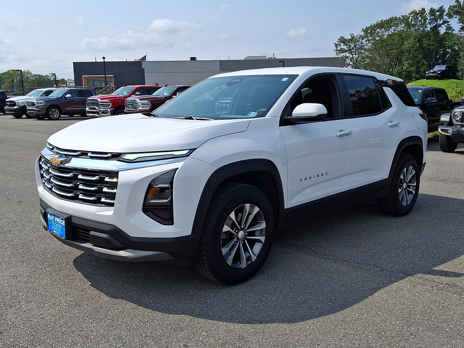 Certified 2026 Chevrolet Equinox LT AWD/4WD image 3