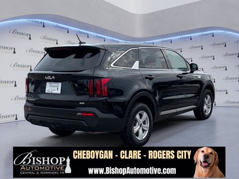 Used 2023 Kia Sorento LX image 21
