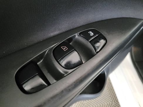 Used 2019 Nissan Sentra S FWD image 27