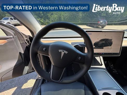 Used 2024 Tesla Model Y Performance AWD/4WD image 13