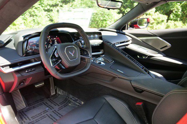 Used 2023 Chevrolet Corvette Stingray Premium Conv w/ Z51 Performance Package RWD image 2